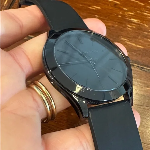 Black on Black Michael Kors Watch - Picture 8 of 9